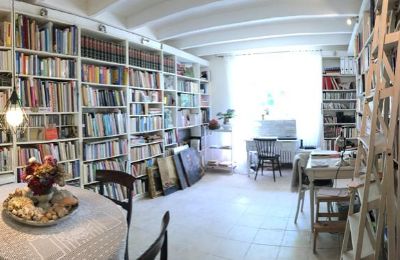 Landhuis te koop Gémozac, Nouvelle-Aquitaine, Die Bibliothek mit Arbeitsplatz