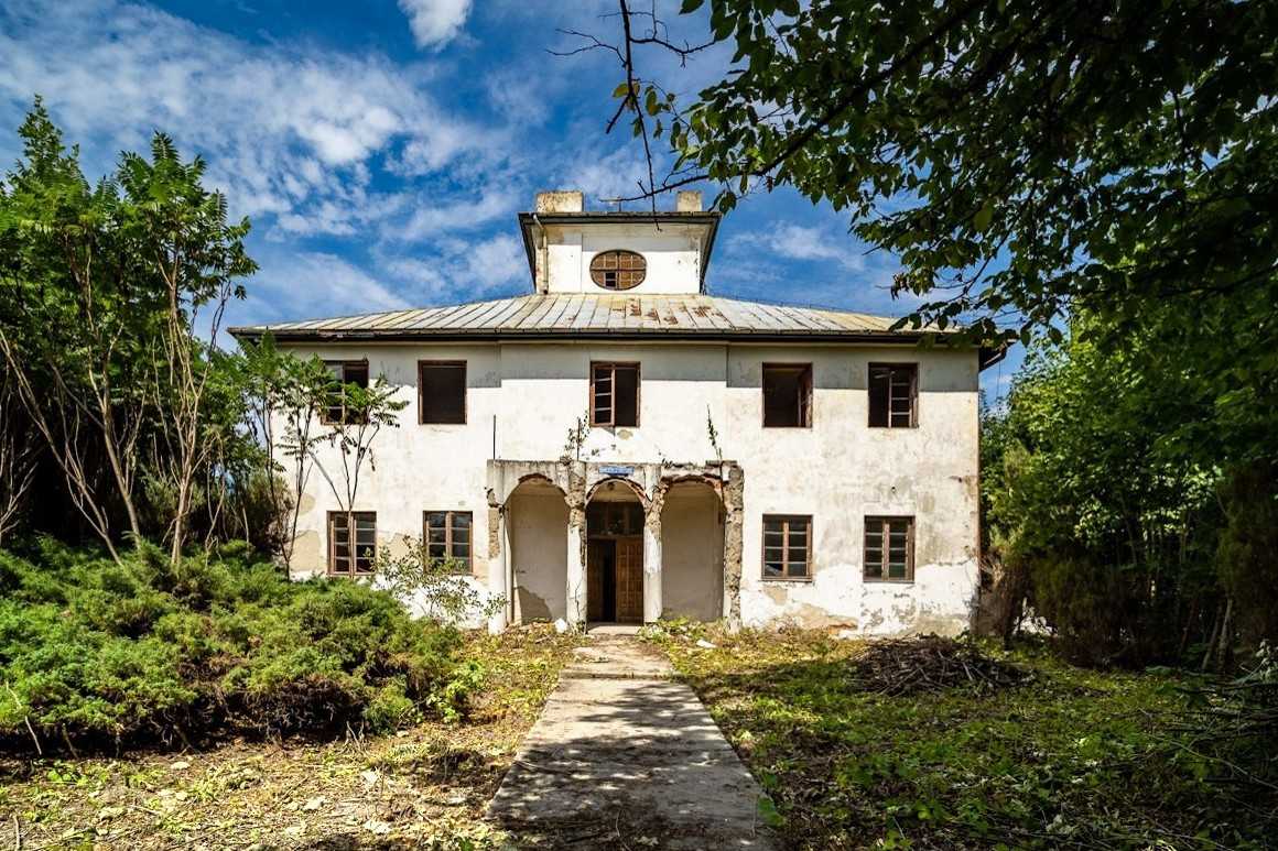 Images Palladiaanse villa in Toscaanse stijl bij Krakau