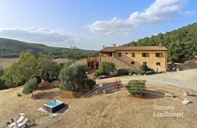 Plattelandswoning te koop Sarteano, Toscane, RIF 3005 Blick auf Anwesen