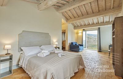 Plattelandswoning te koop Cortona, Toscane, RIF 2986 Schlafzimmer 1