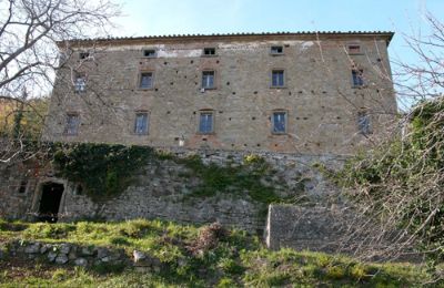 Kasteel te koop San Leo Bastia, Palazzo Vaiano, Umbria, Achteraanzicht