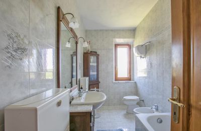 Boerderij te koop Asciano, Toscane, RIF 2982 Badezimmer 1