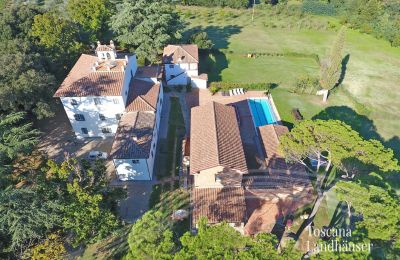 Historische villa te koop Arezzo, Toscane, Dronefoto