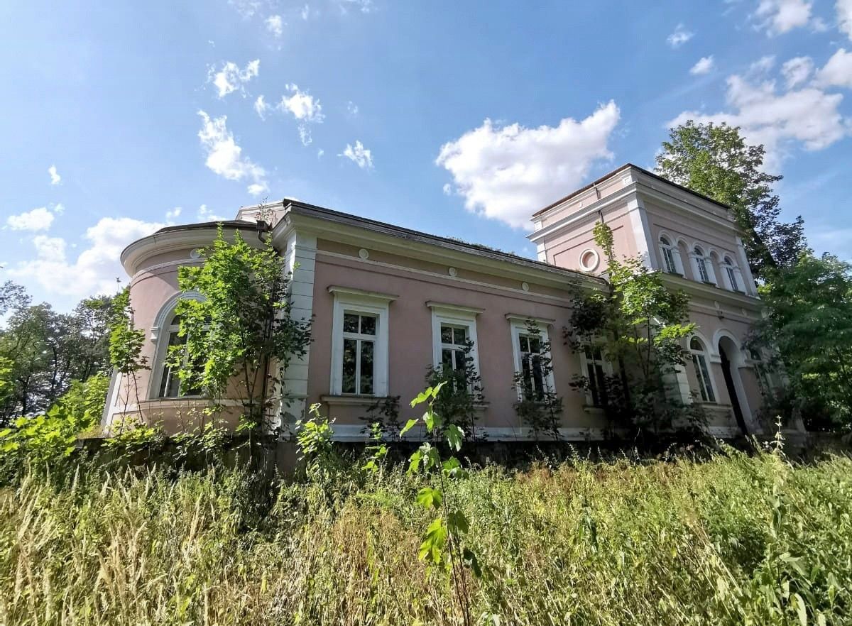 Images Pools landhuis in Lubiatów, bij de stad Lodz