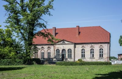 Kasteel te koop Przybysław, województwo zachodniopomorskie, Achteraanzicht