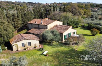 Plattelandswoning te koop Castagneto Carducci, Toscane, RIF 3057 Blick auf Anwesen