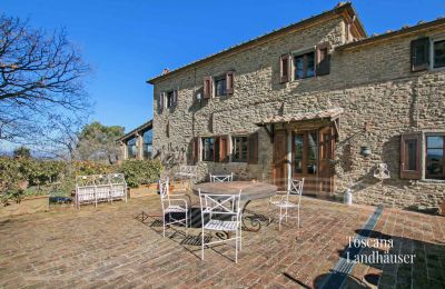 Plattelandswoning te koop Gaiole in Chianti, Toscane, RIF 3041 Terrasse und Blick auf Haus