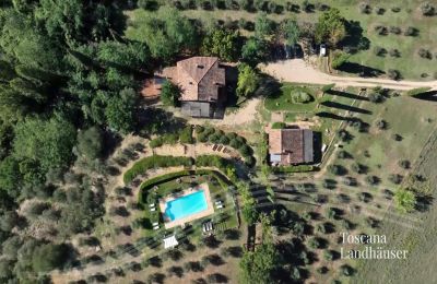 Plattelandswoning te koop Chianciano Terme, Toscane, RIF 3061 Vogelperspektive Anwesen