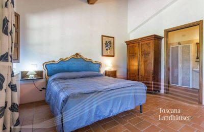 Plattelandswoning te koop Chianciano Terme, Toscane, RIF 3061 Schlafzimmer 5 mit Blick in BZ