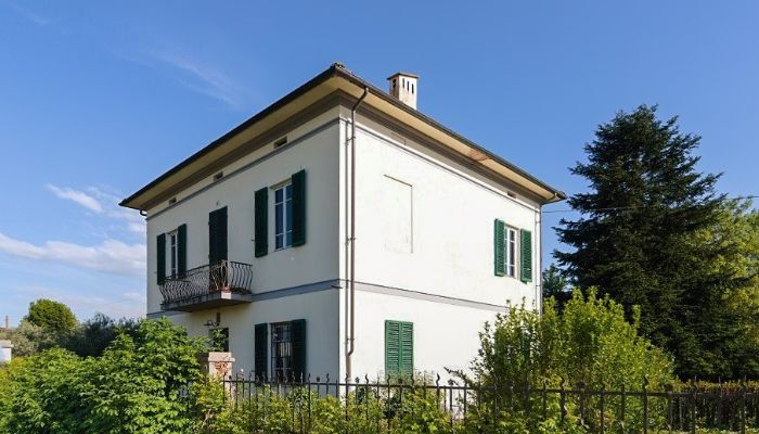 Historische villa te koop Lucca, Toscane,  Italië