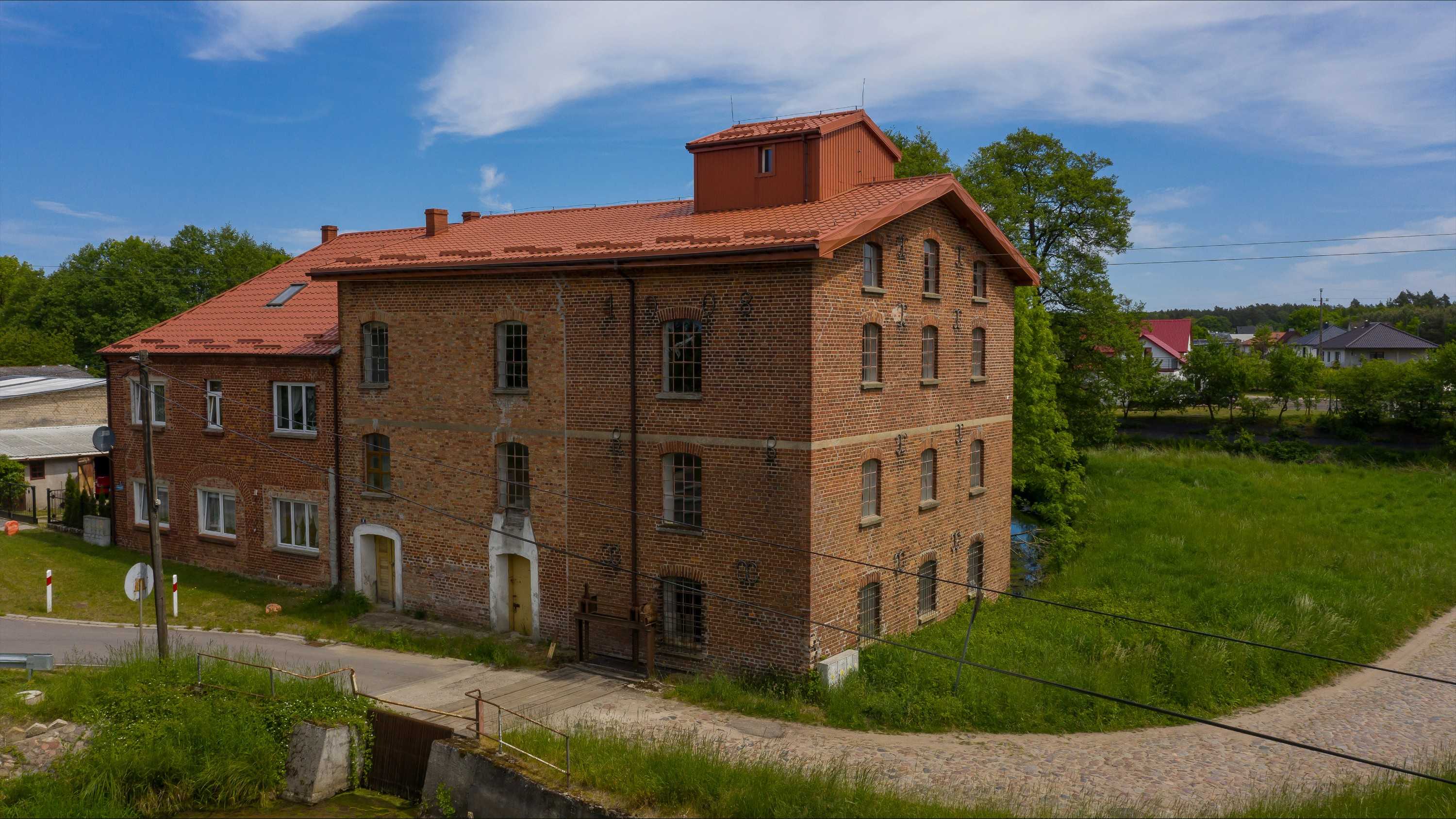 Images Historische molen in Slawoborze / Swidwin, West-Pommeren