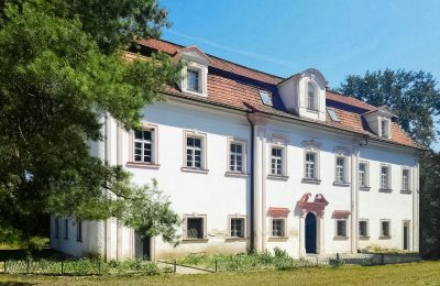 Kasteel te koop Opava, Moravskoslezský kraj, Buitenaanzicht