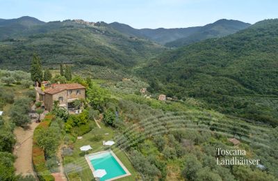 Plattelandswoning te koop Loro Ciuffenna, Toscane, RIF 3098 BLick auf Anwesen und Umgebung