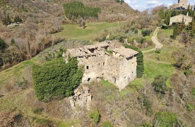 Burcht te koop 06026 Pietralunga, Umbria, Dronefoto