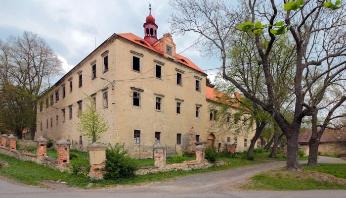 Kasteel te koop Štětí, Ústecký kraj,  Tsjechische Republiek