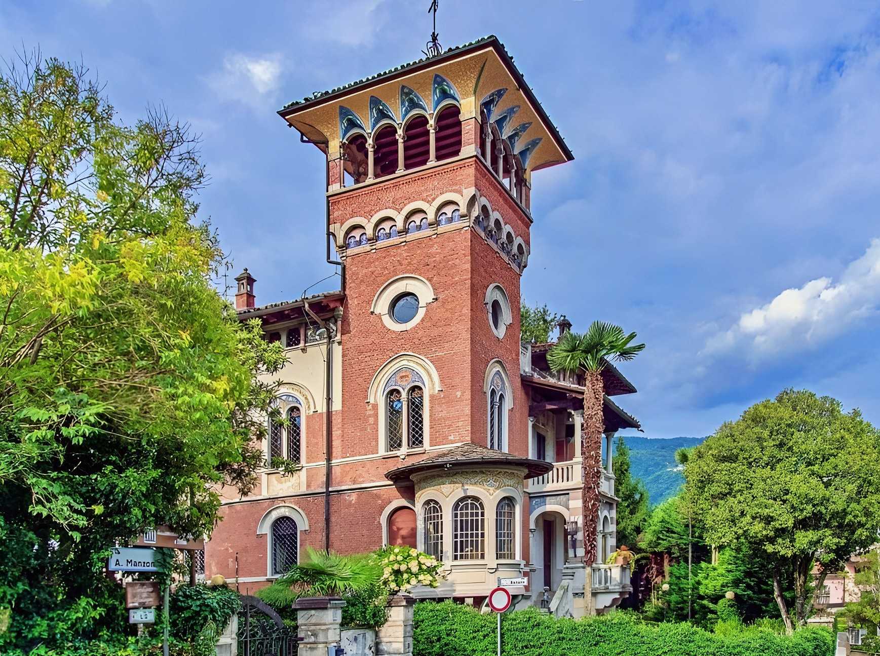 Images Neoromaanse prestigieuze villa met privétuin in Stresa