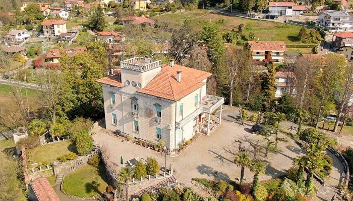 Historische villa te koop Verbania, Piemonte,  Italië