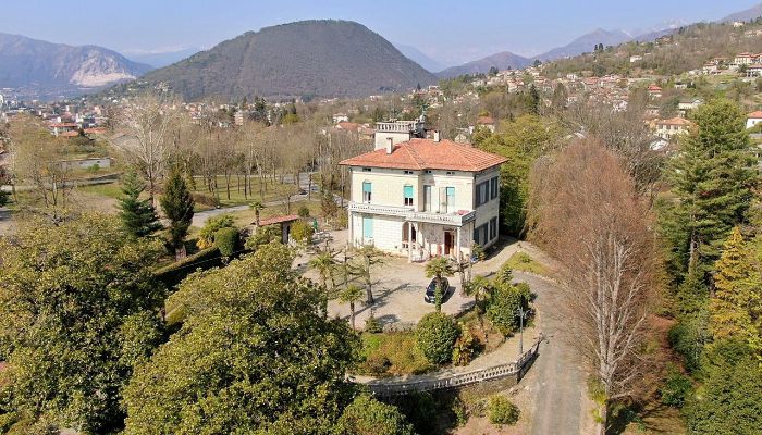 Historische villa te koop Verbania, Piemonte,  Italië