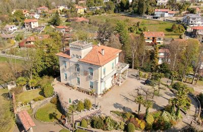 Vastgoed, Historische luxe villa in Verbania met uitzicht op het meer