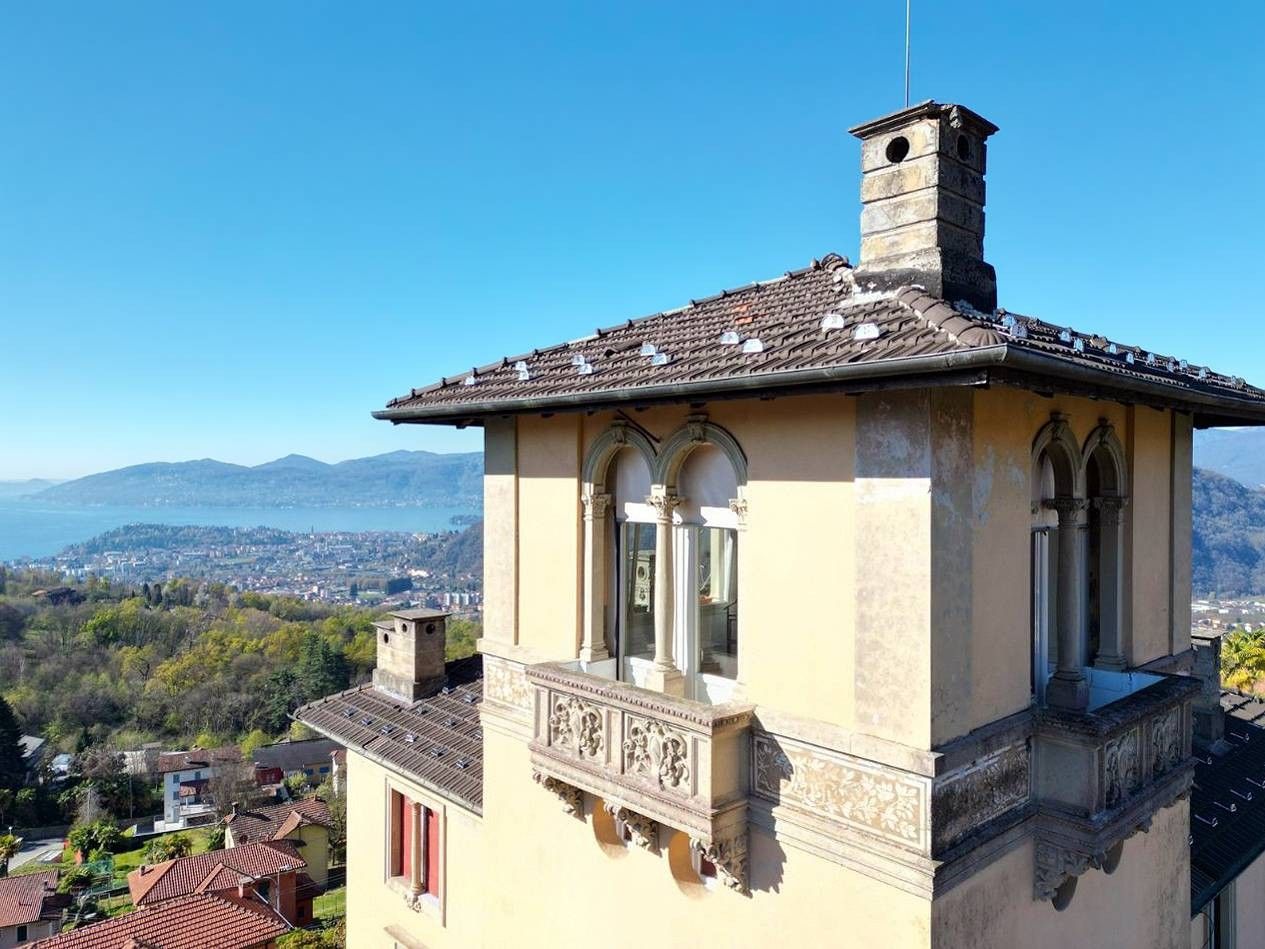 Images Verbania: Ruim appartement met uitzicht op het meer, torenbadkamer, tuin