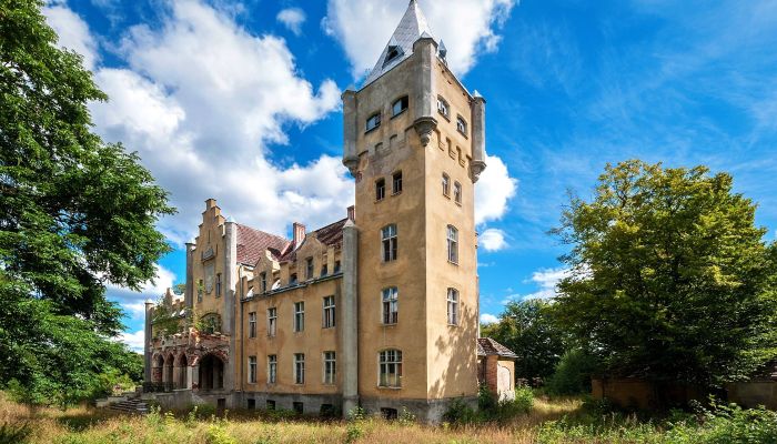 Kasteel te koop Dobrowo, województwo zachodniopomorskie,  Polen