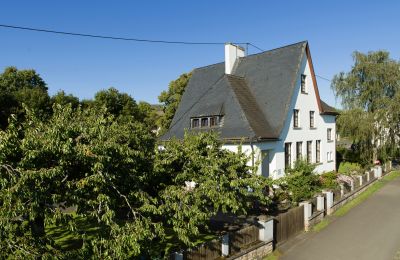 Historische villa te koop 55758 Sulzbach, Kirchstraße 12, Rheinland-Pfalz, Kirschbäume und Hofeinfahrt