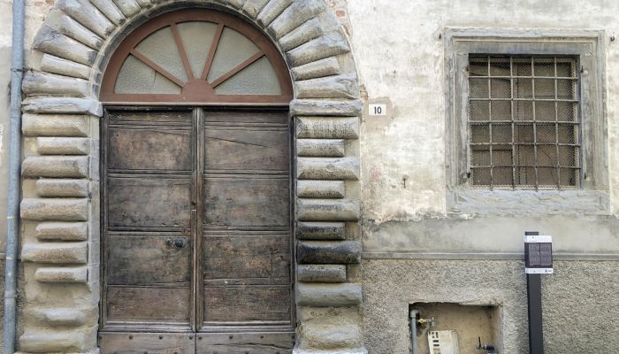 Kasteel te koop Piobbico, Marche,  Italië