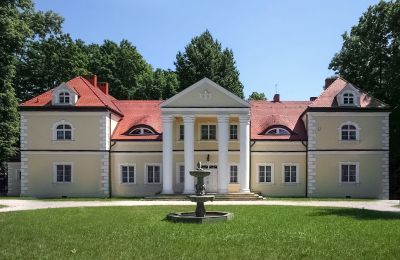 Kasteel te koop Radoszewnica, województwo śląskie, Buitenaanzicht