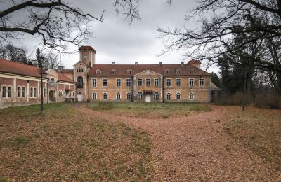 Kasteel te koop Dobrocin, województwo warmińsko-mazurskie,, Buitenaanzicht