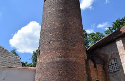 Burcht te koop Karłowice, Zamek w Karłowicach, województwo opolskie, Toren