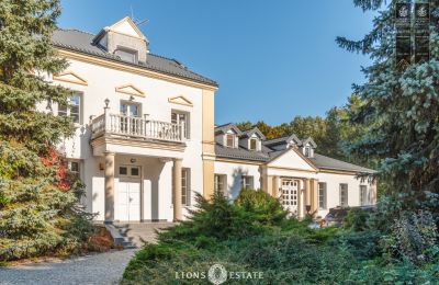 Vastgoed, Landhuis in Żychlin ten westen van Warschau