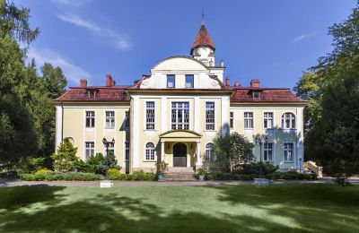 Kasteel te koop Częstochowa, województwo śląskie, Vooraanzicht