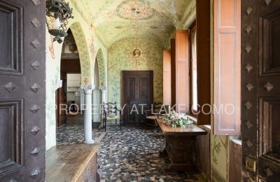 Historische villa te koop Torno, Lombardije, Entrance Hall