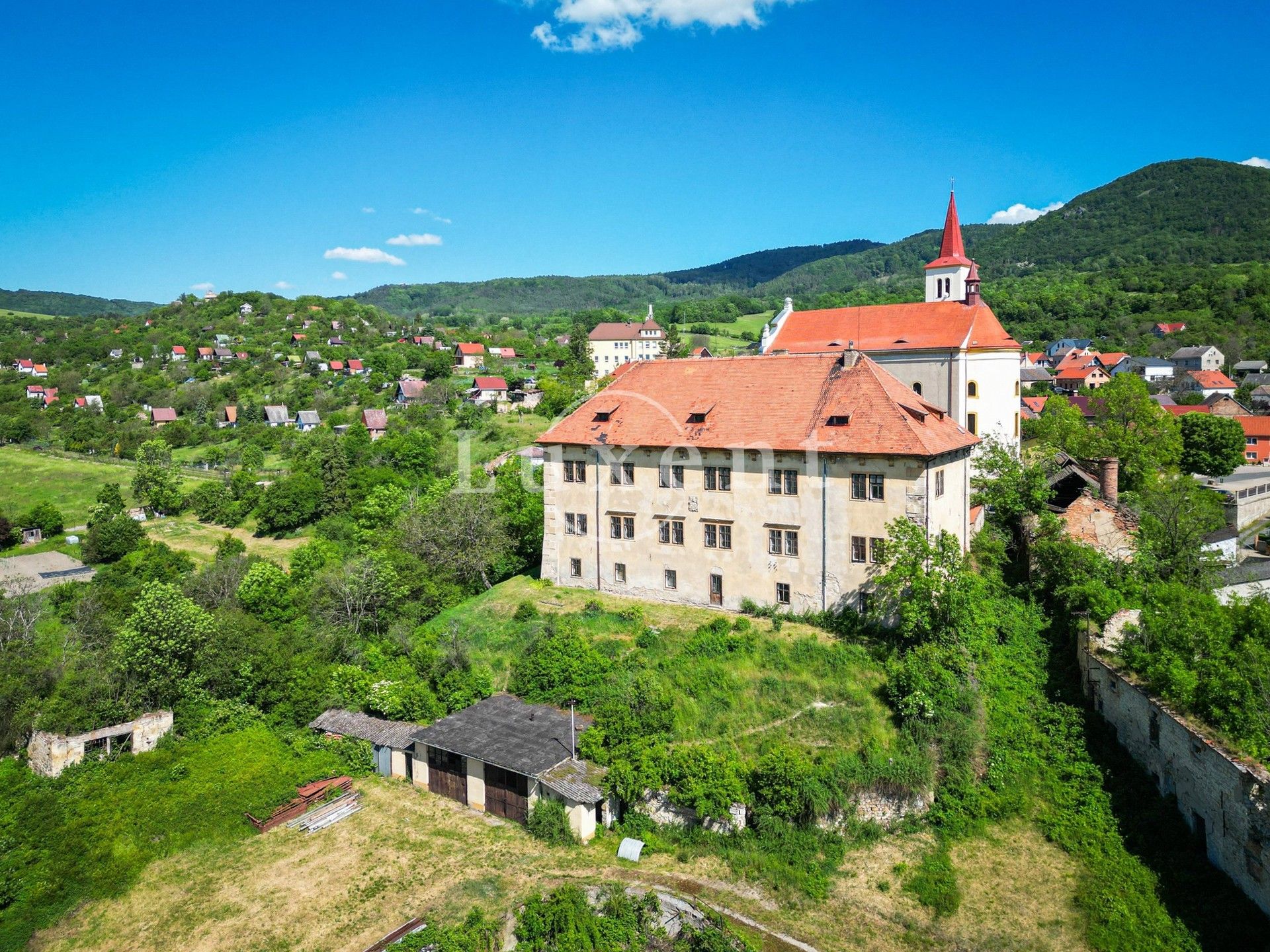 Images Vroegbarok kasteel in Žitenice, Noord-Bohemen