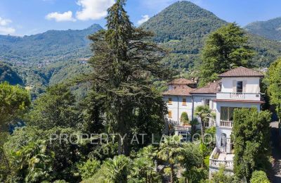 Historische villa te koop Dizzasco, Lombardije, Dronefoto