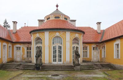 Landhuis te koop Karlovy Vary, Karlovarský kraj, Buitenaanzicht