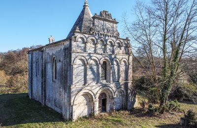 Kasteel te koop Saintes, Nouvelle-Aquitaine, Kapel