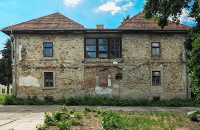 Landhuis te koop Košice-regio, renesančný kaštieľ