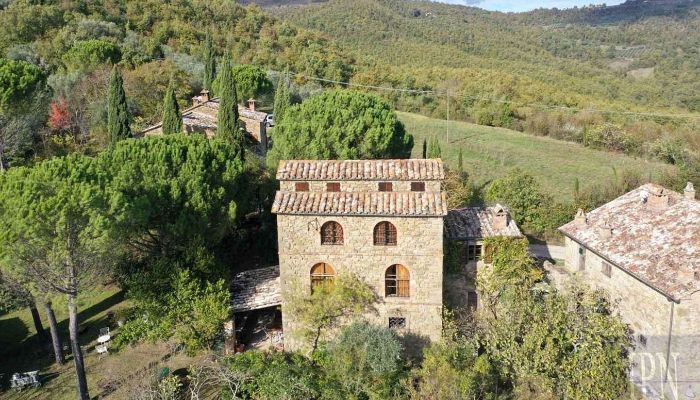 Historische toren te koop 06059 Vasciano, Umbria,  Italië