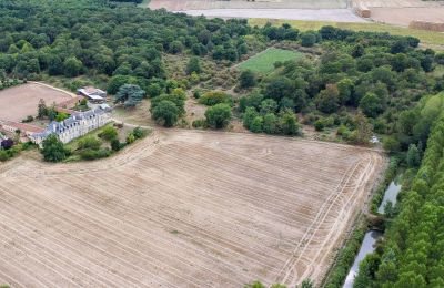 Kasteel te koop Loudun, Nouvelle-Aquitaine, Dronefoto