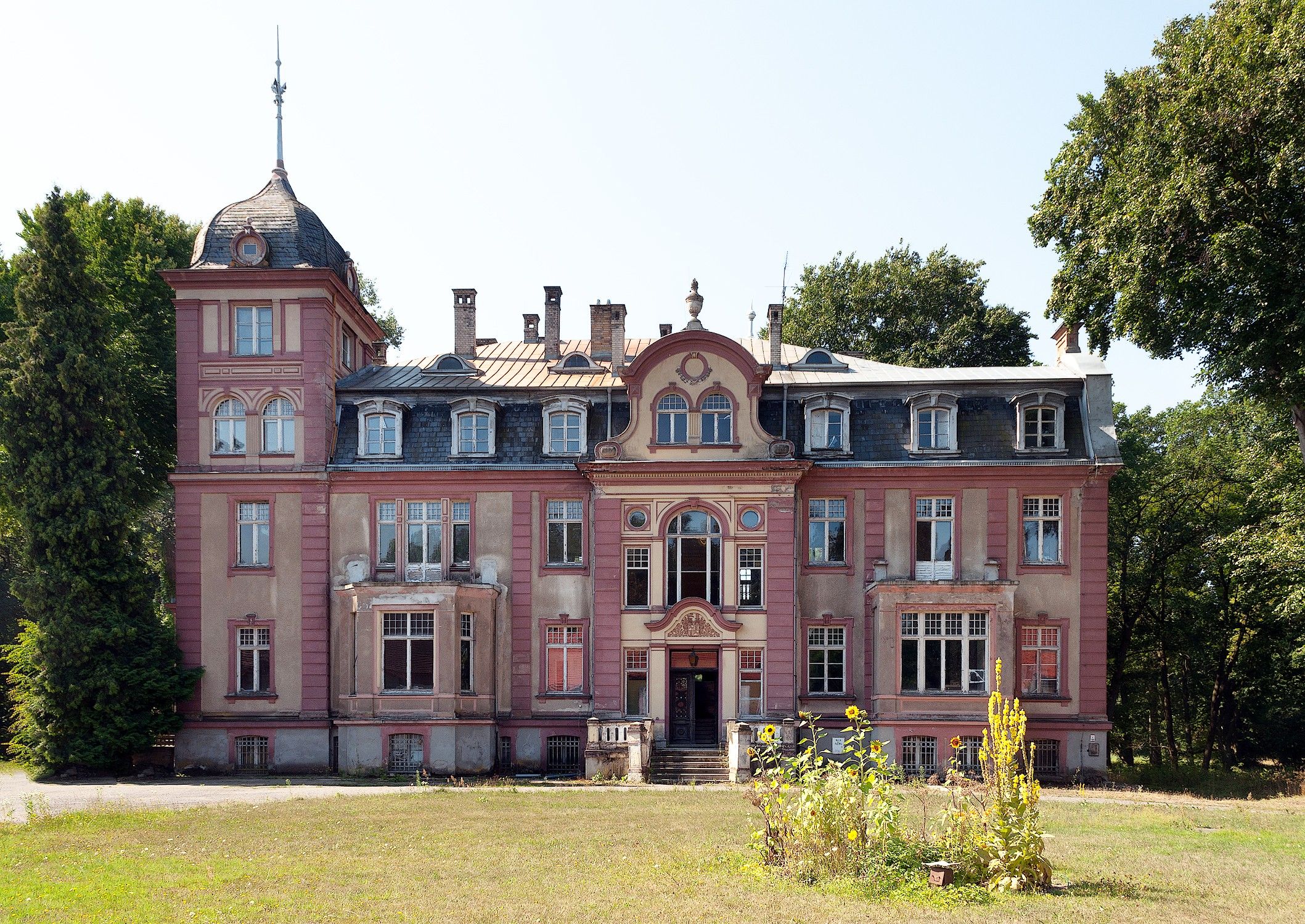 Images Kasteel in Brzeźnica, grens Polen-Duitsland