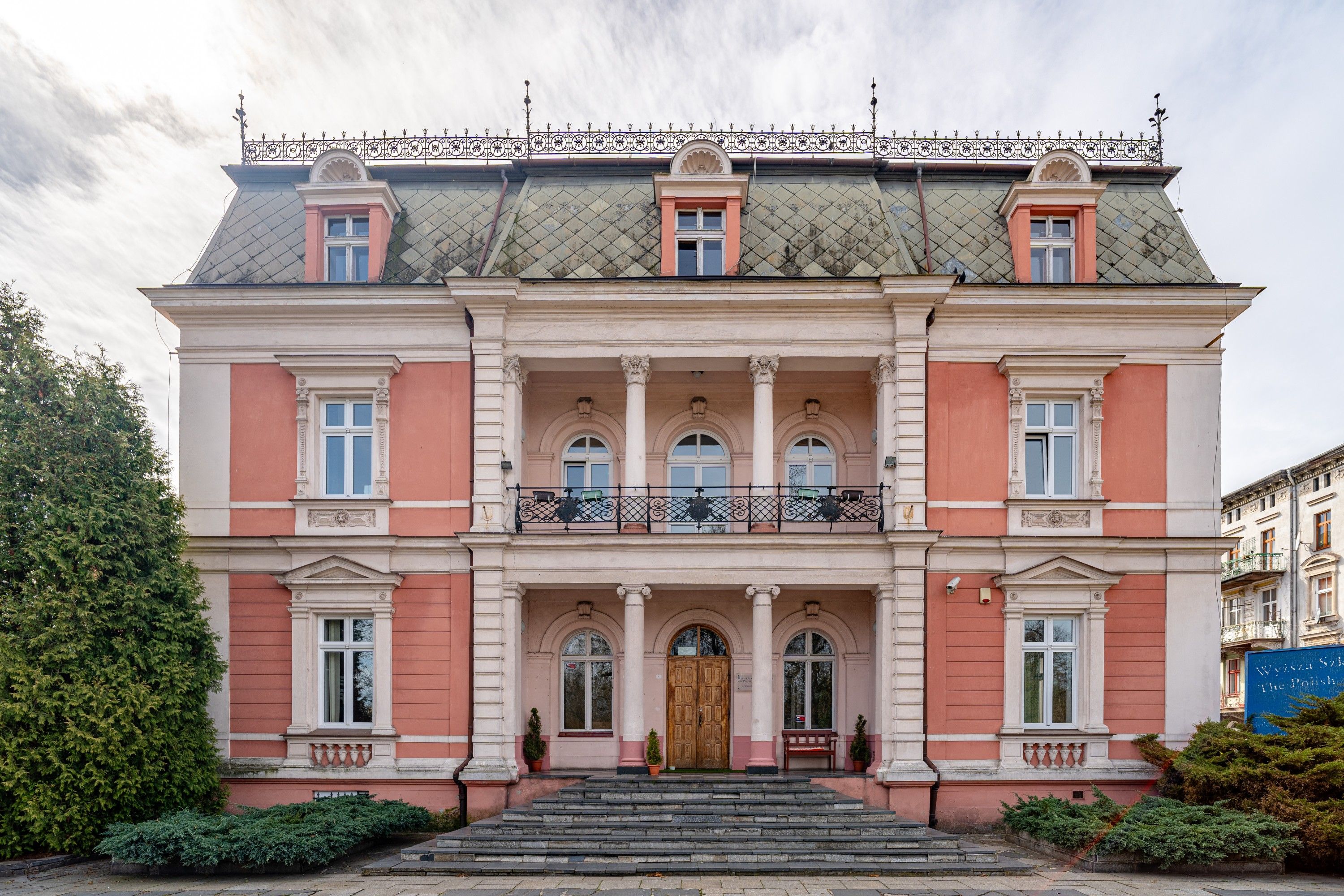 Images Neorenaissance villa in Legnica, Neder-Silezië