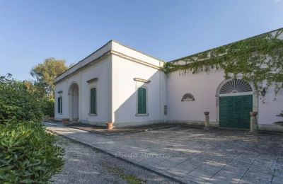 Historische villa te koop Lecce, Puglia, Zijaanzicht