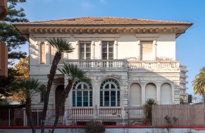 Historische villa te koop Albenga, Ligurië, Achteraanzicht