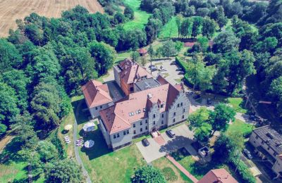 Vastgoed, Hotel met SPA aan de voet van het Uilengebergte, Polen