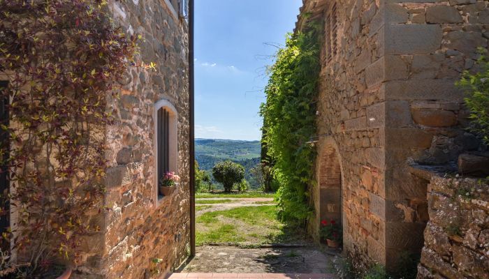 Landelijk huis te koop Lamole, Toscane,  Italië