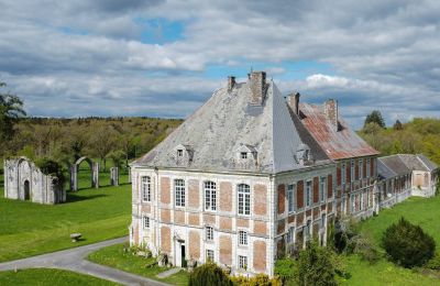 Vastgoed, Oud klooster in de Ardennen, Frankrijk-België