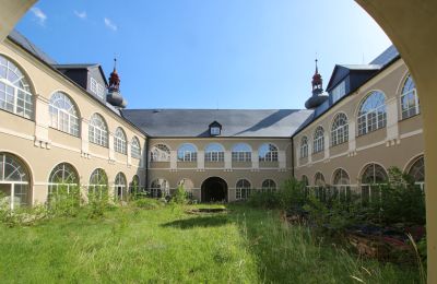 Kasteel te koop Olomoucký kraj, Binnenplaats