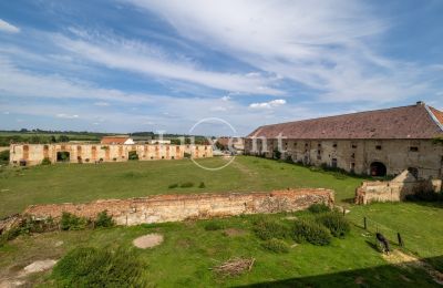 Kasteel te koop Kounice, Zámek Kounice, Středočeský kraj, Bijgebouw