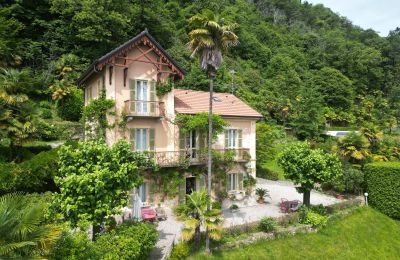 Vastgoed, Historische villa in Meina aan het Lago Maggiore